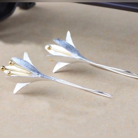 New Mixed Metal Floral Threader Drop Dangle Earrings ~ Tulips - Picture 7 of 16